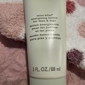 Mary Kay mint bliss lotion
